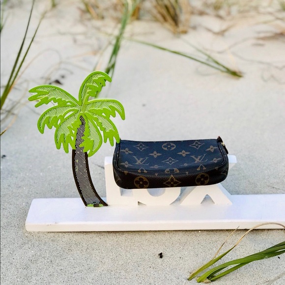LUX ISLAND | LOUIS VUITTON Mini Pochette - Picture 15 of 16